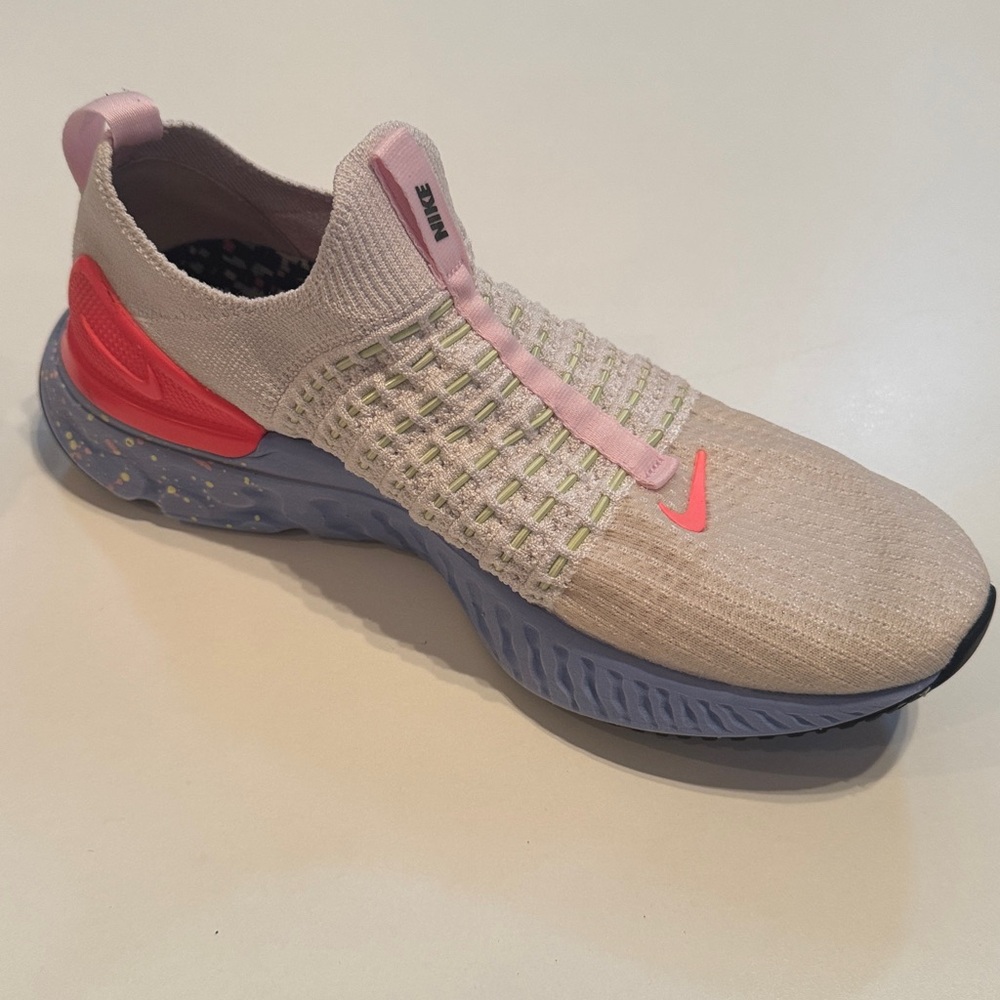 Nike React Phantom Flynit 2 running shoes Color: WHT/PNK PREVIOUSLY WORN SZ:8.5 - Picture 8 of 11